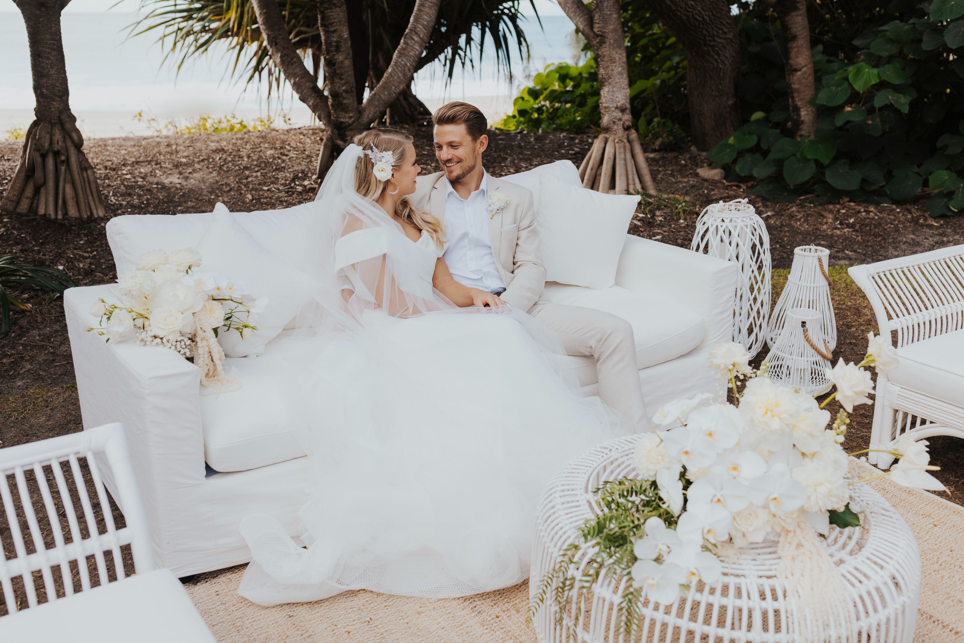 White plush lounge