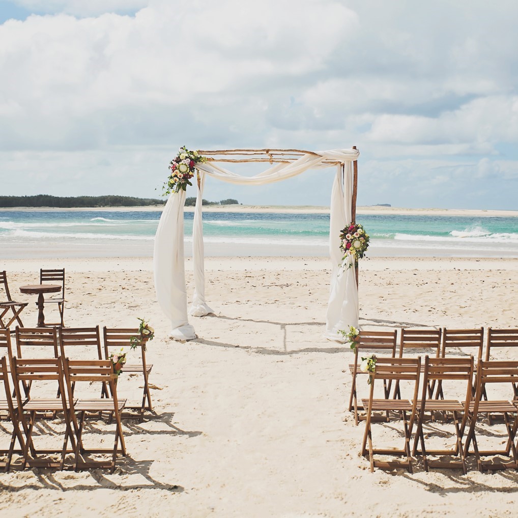 Gum arbour with woven chiffon draping