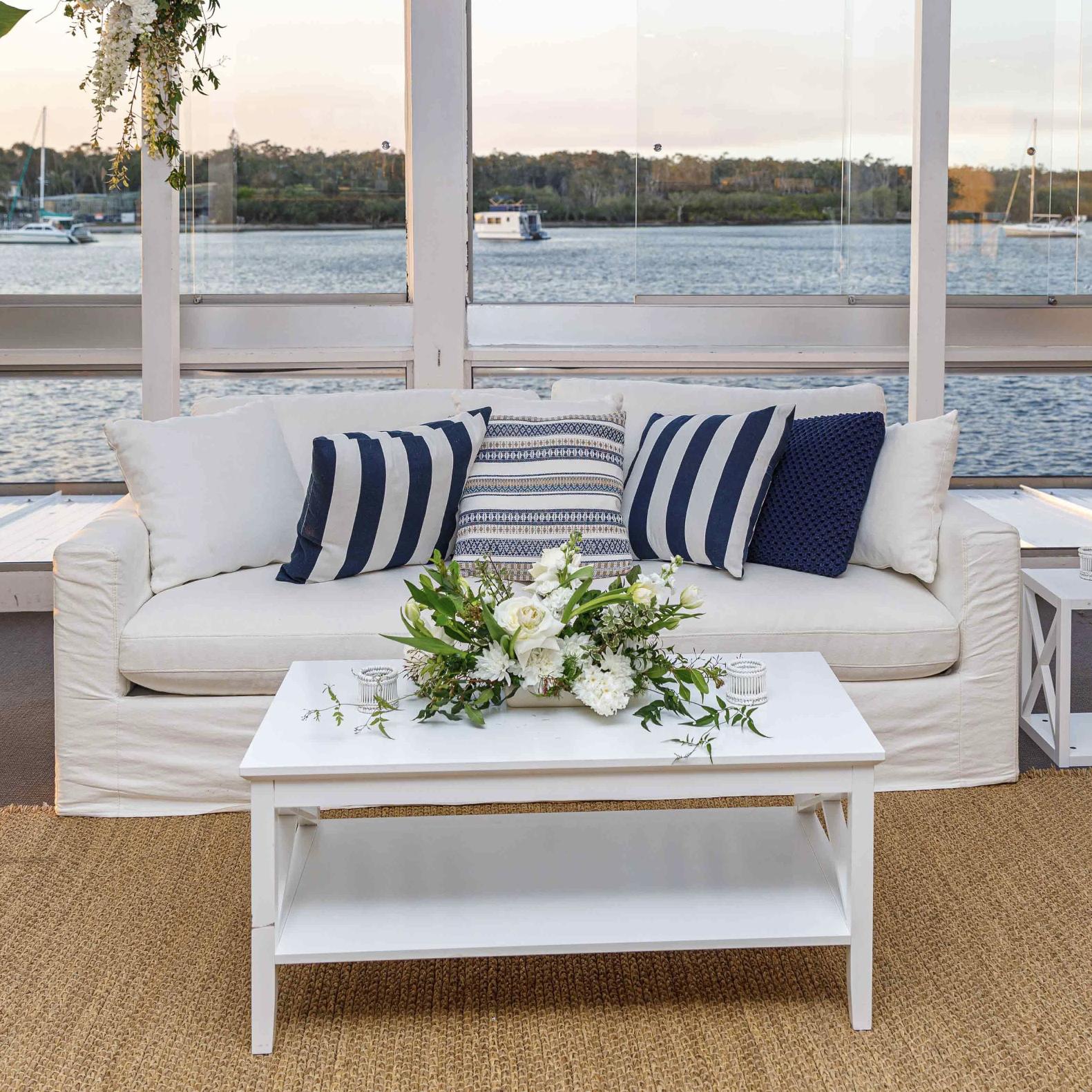 White Linen lounge