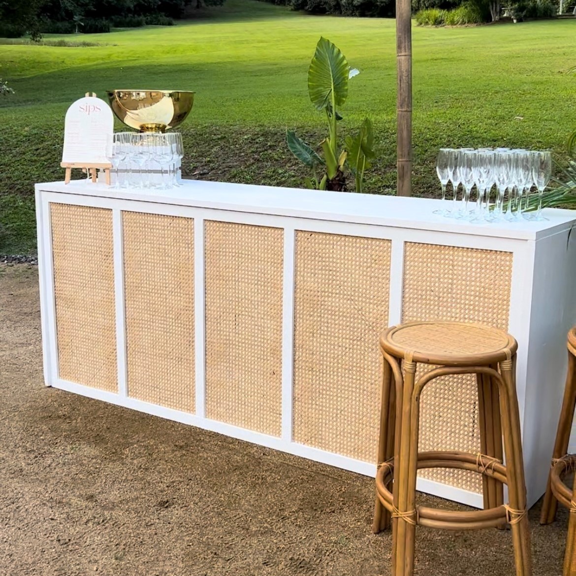 White_rattan_bar (1)