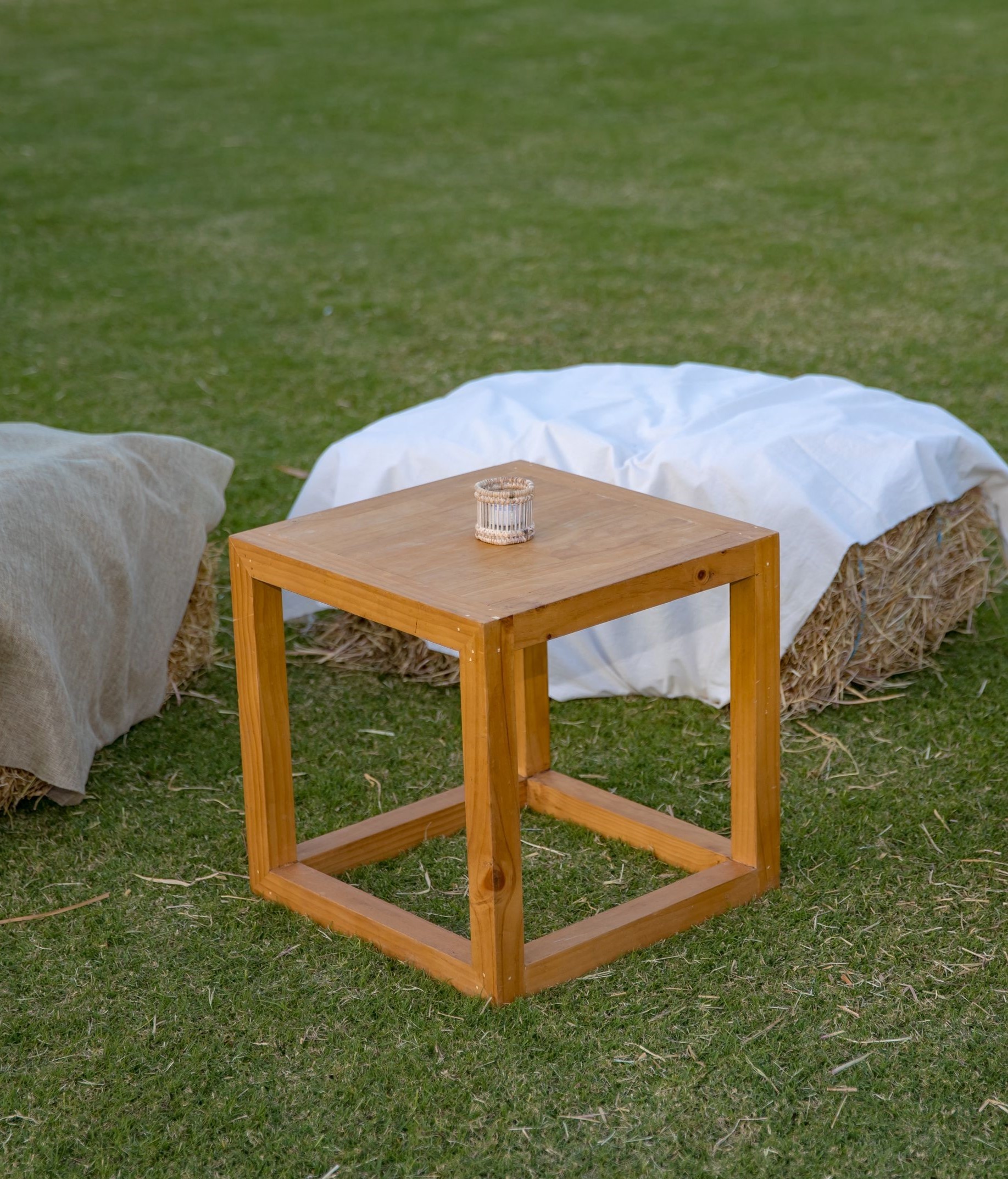 oak_open_side_table