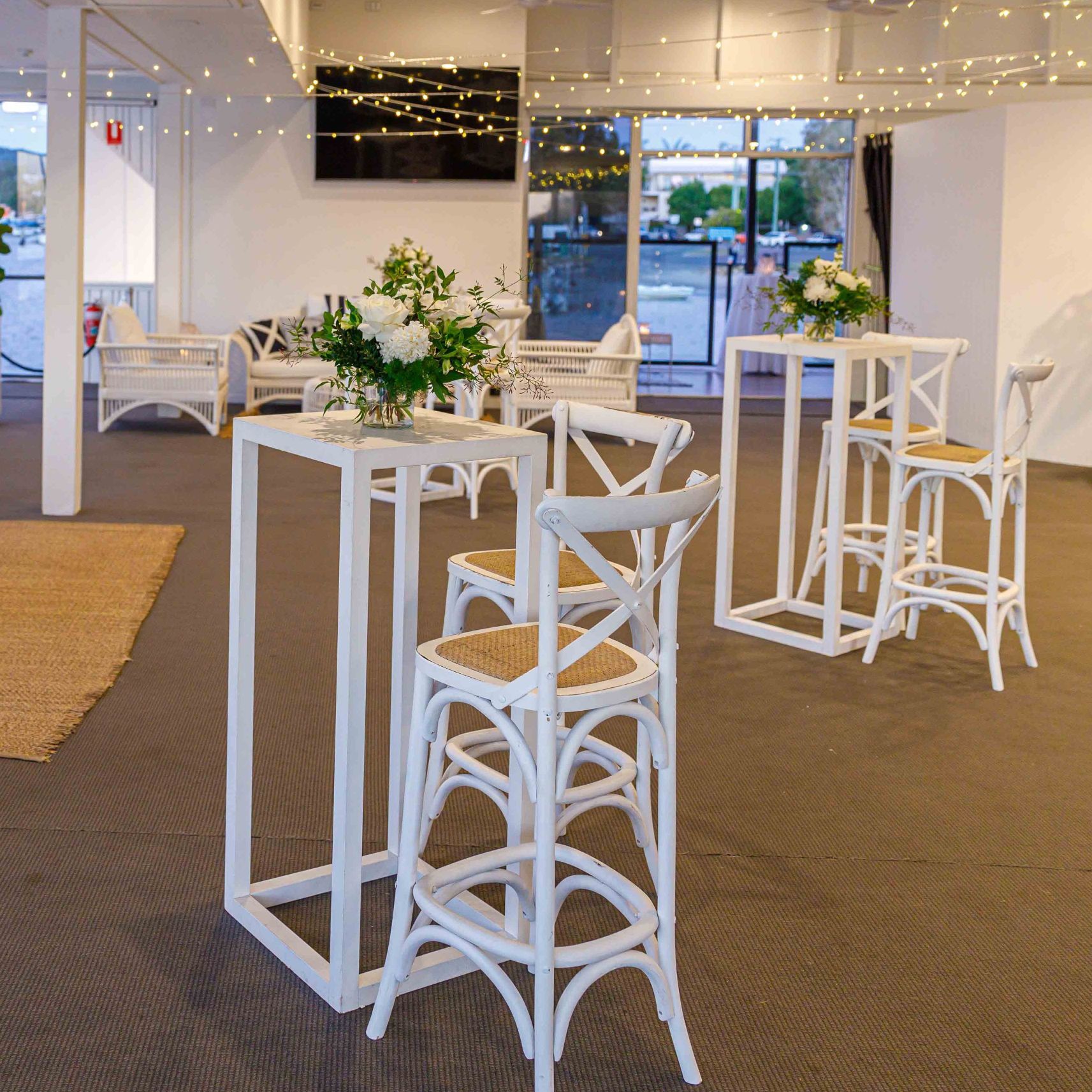 White_open_bar
