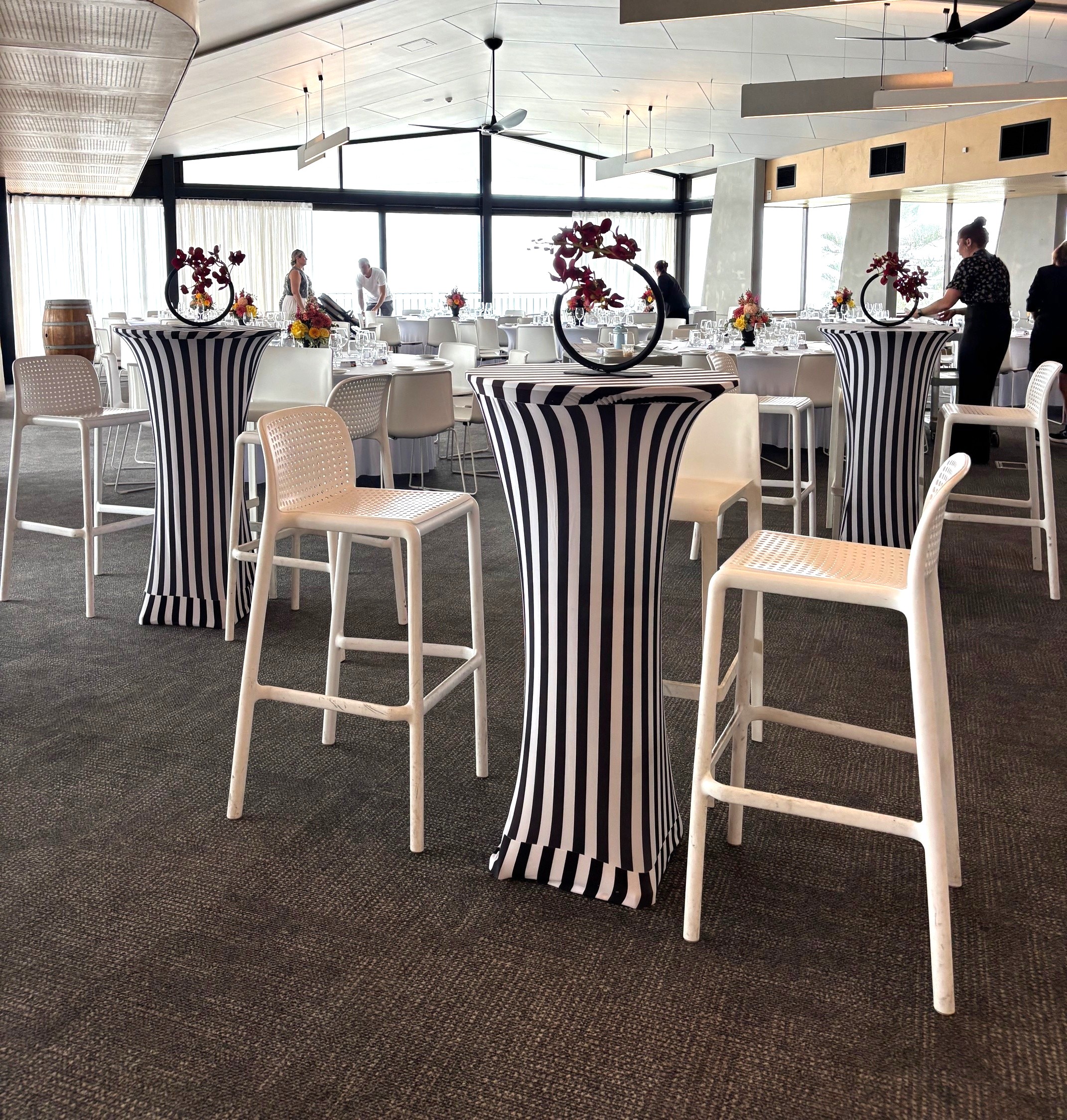 Black and white wraps