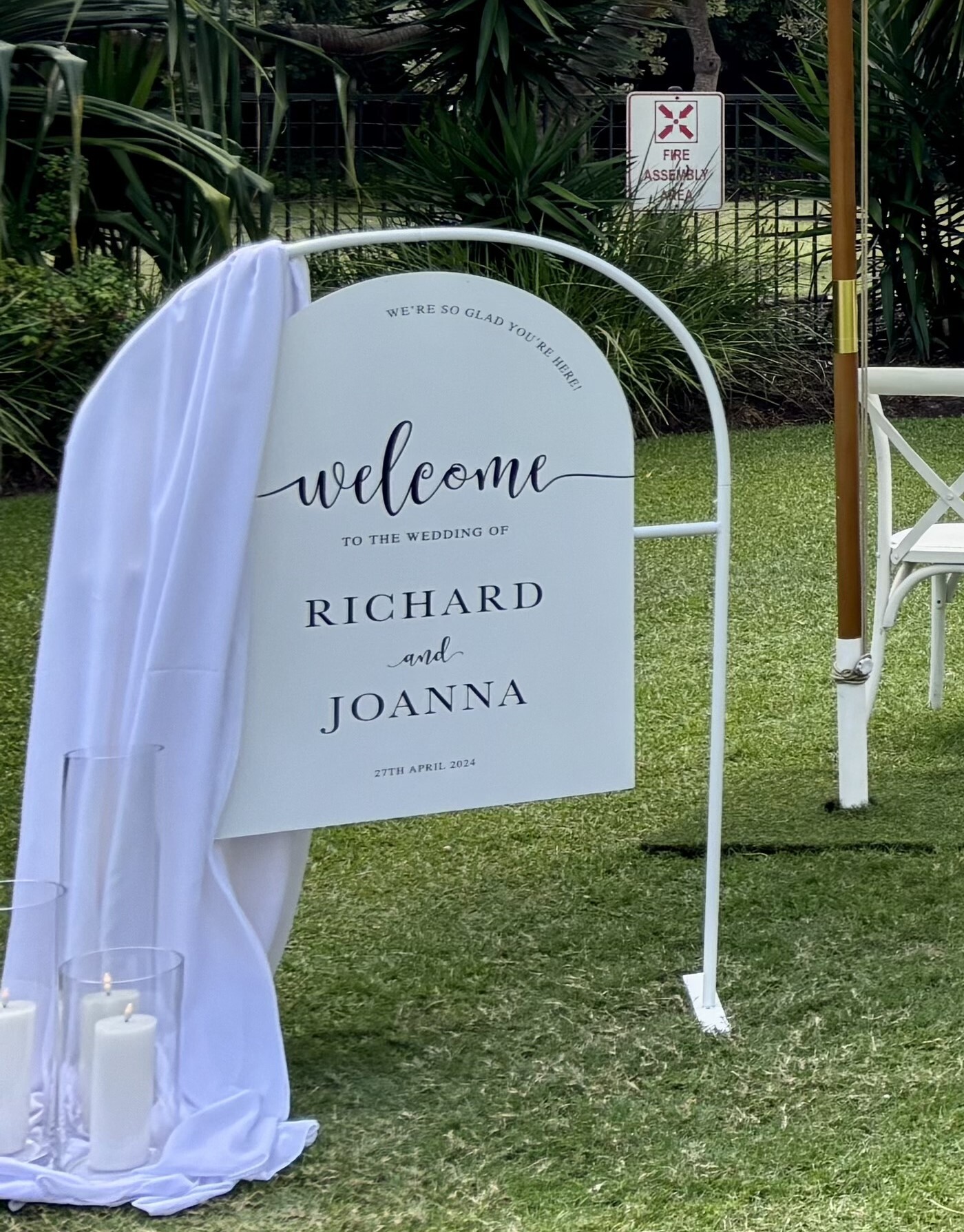Hire Welcome sign on white arched stand 