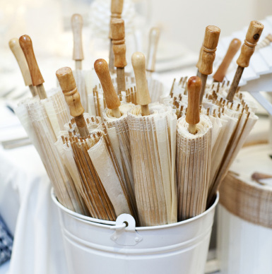 Hire Bucket of White Parasols with Natural Handles (12) 